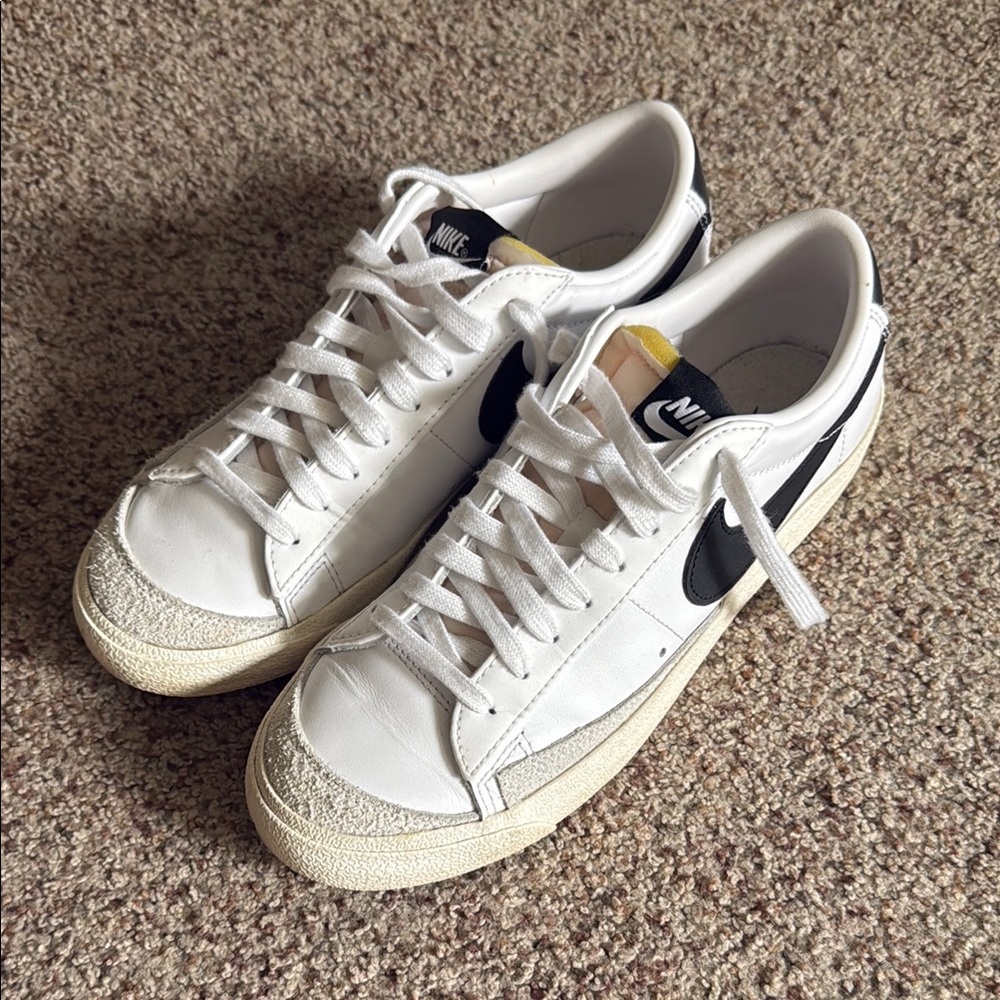 Nike Classic White and Black Sneakers